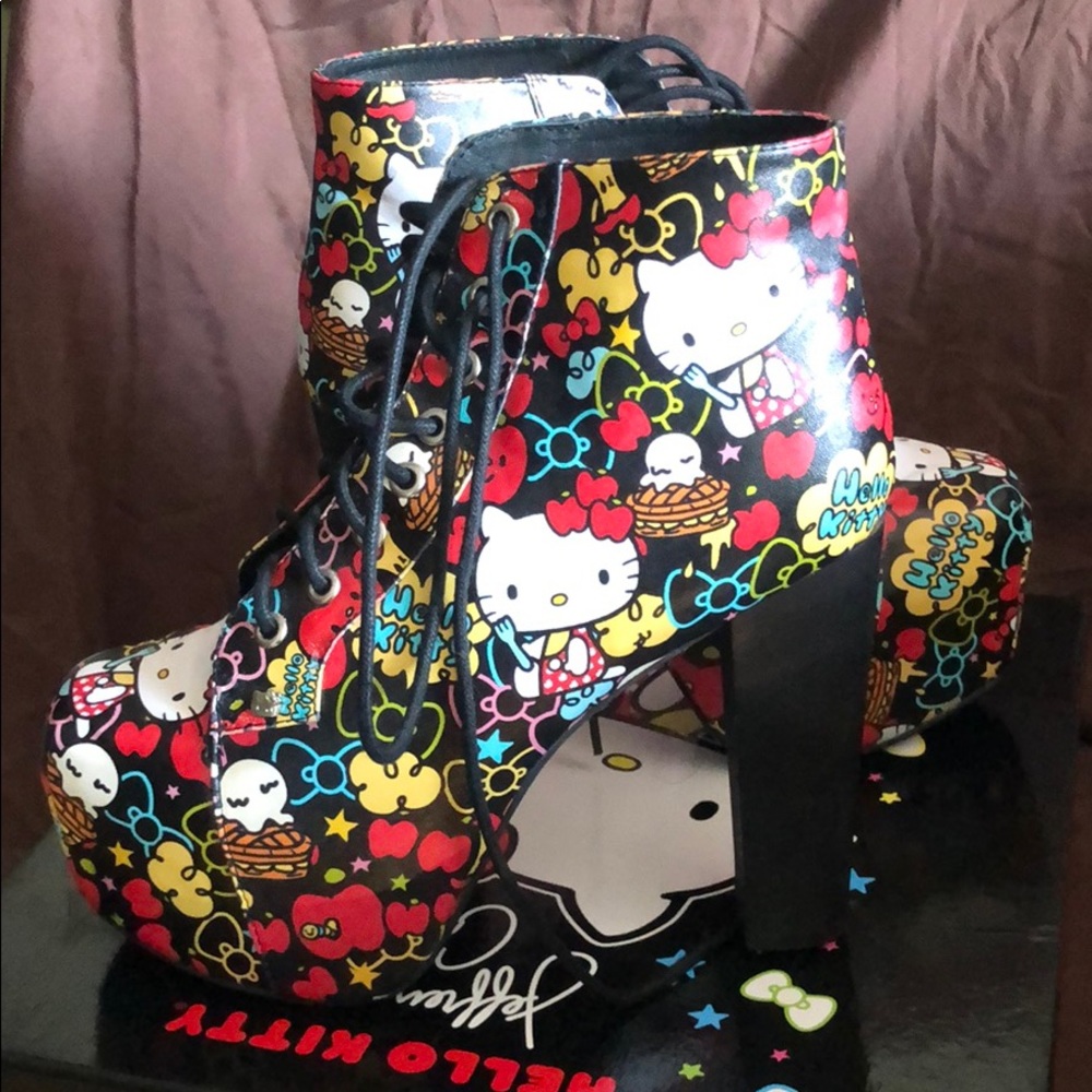 Hello Kitty Lita x Jefferey Campbell NO BOX